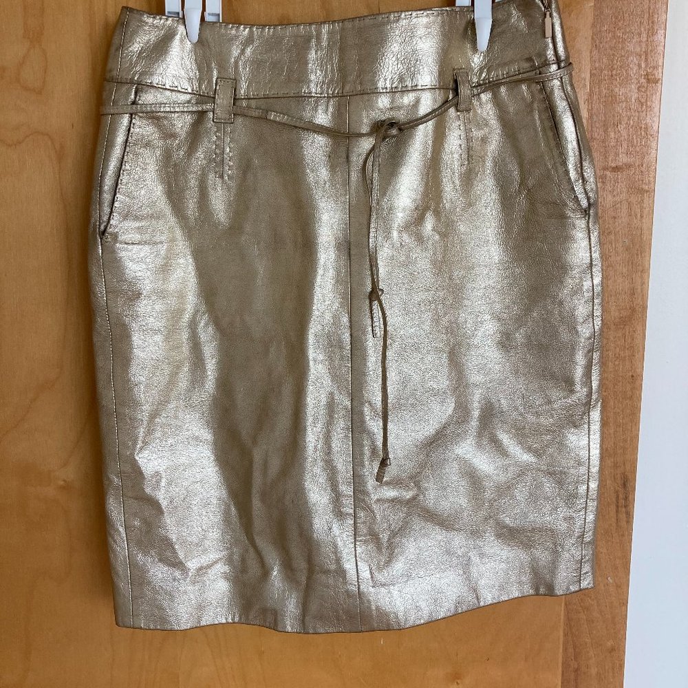 Gold leather Hugo Boss knee length skirt, size 6